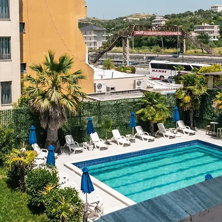 ホテル Lion ゴーレム