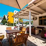 Kurti Hotel Golem (Tirana)
