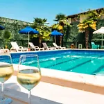 Hotel Kurti 4*