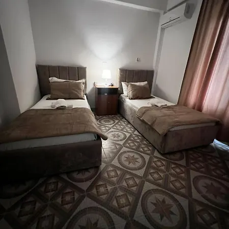 Lion 3* Golem (Tirana)