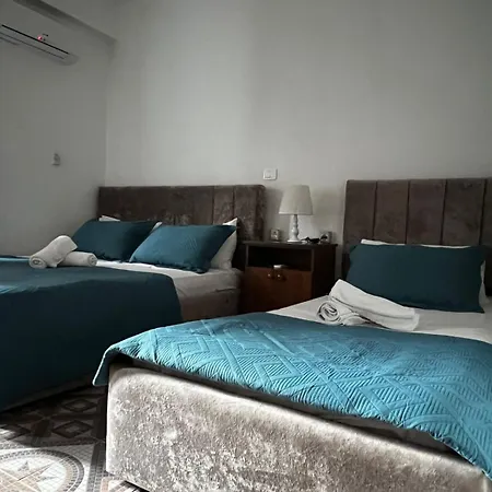 Lion Hotel 3*
