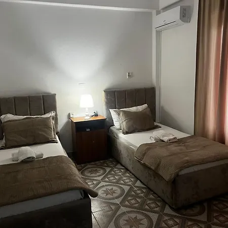 Lion 3* Golem (Tirana)
